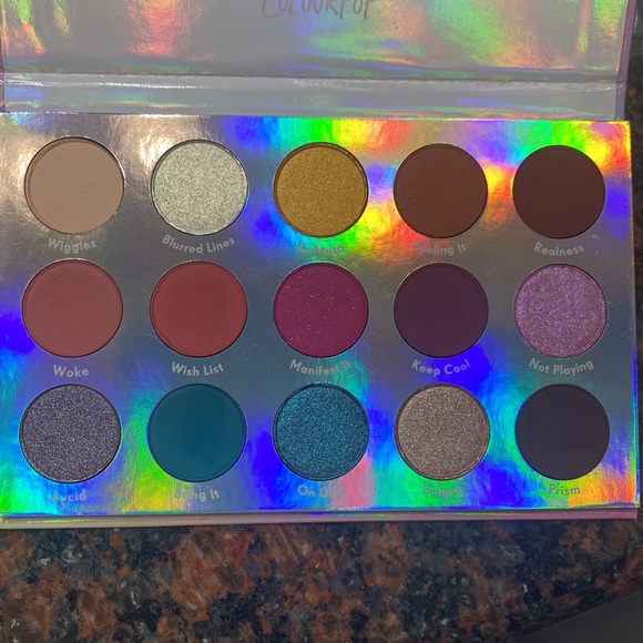 ColourPop chasing rainbows palette 🌈 - Picture 6 of 12